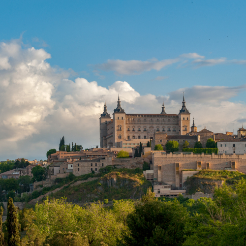 Alcázar entre nubes