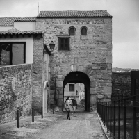 Puerta de Valmardón